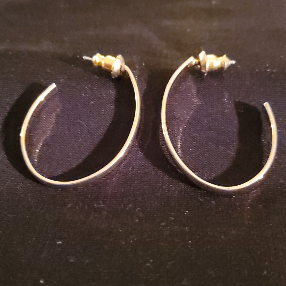 Earrings - Picture 2 of 4